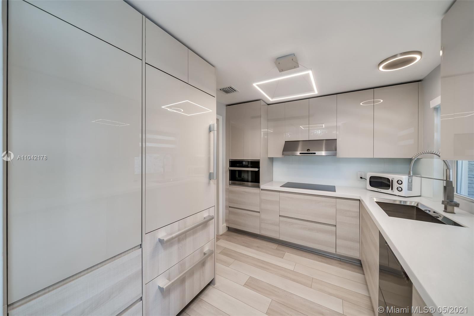 See details / 3281 sq. ft. $ 2021-05-13 0 Photo