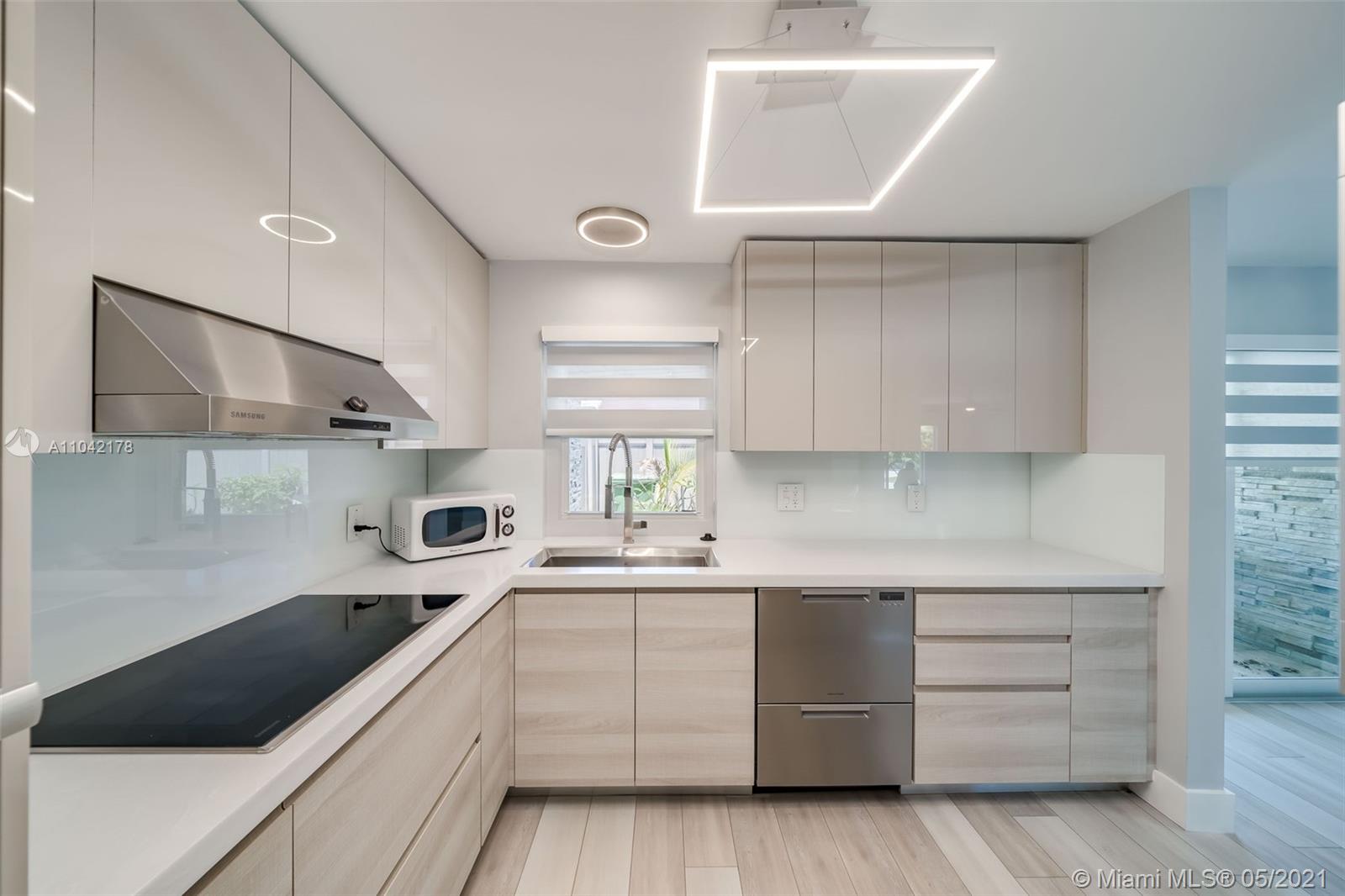 See details / 3281 sq. ft. $ 2021-05-13 0 Photo