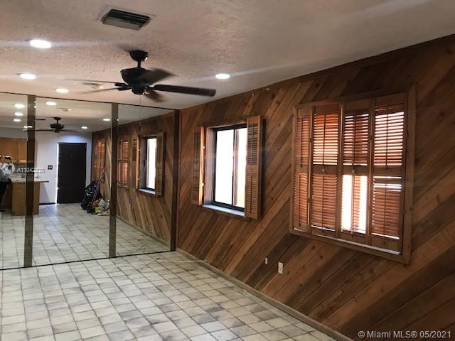 See details / 2267 sq. ft. $ 2021-05-13 0 Photo