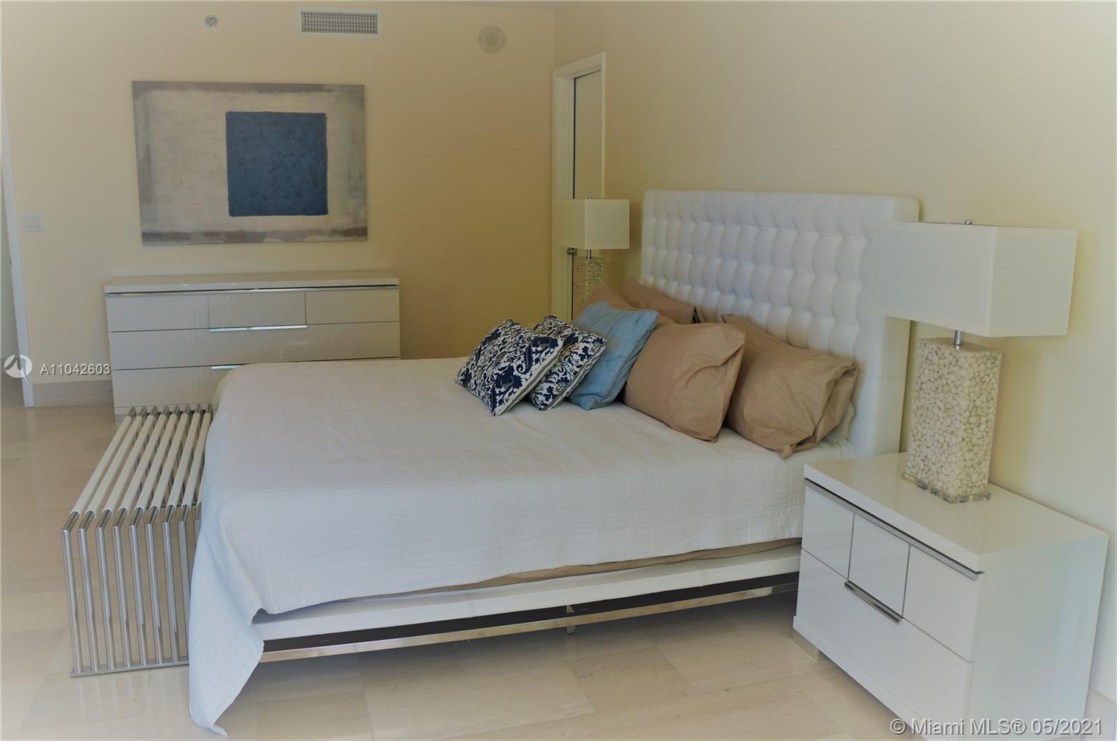 See details 1010 2 / 2 1782 sq. ft. $ 2021-05-14 0 Photo