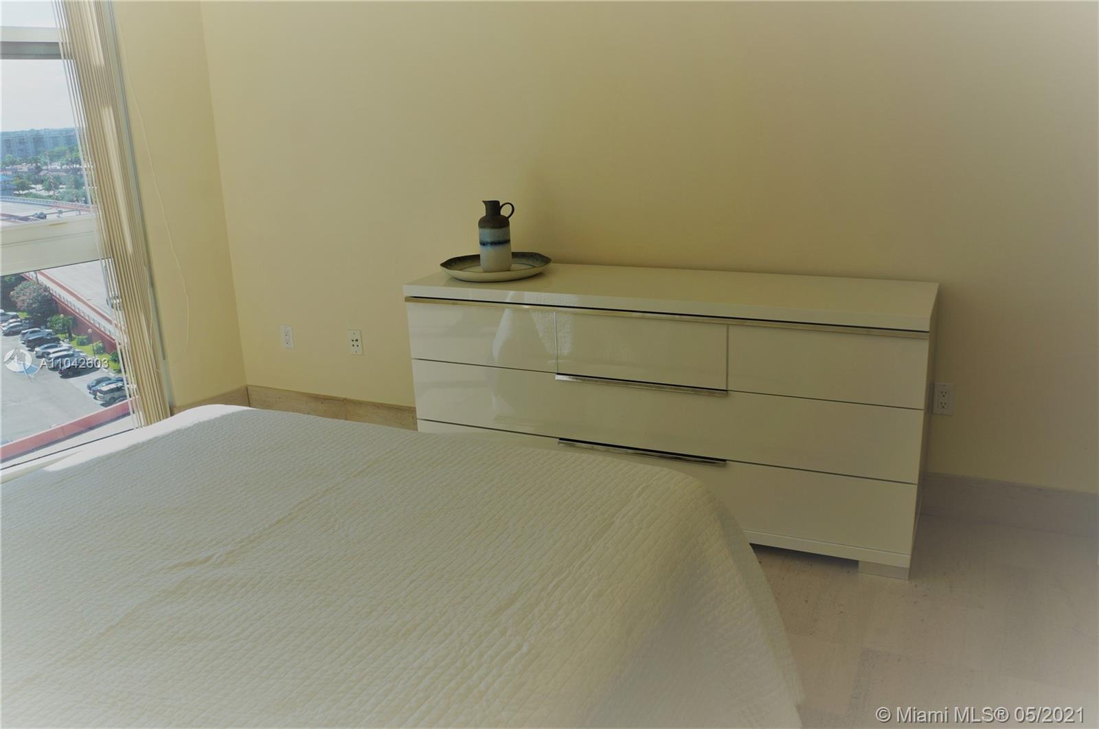 See details 1010 2 / 2 1782 sq. ft. $ 2021-05-14 0 Photo