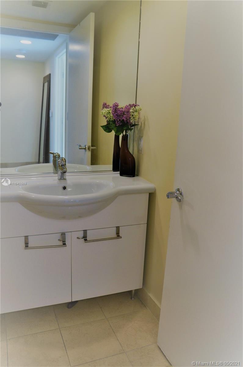 See details 1010 2 / 2 1782 sq. ft. $ 2021-05-14 0 Photo