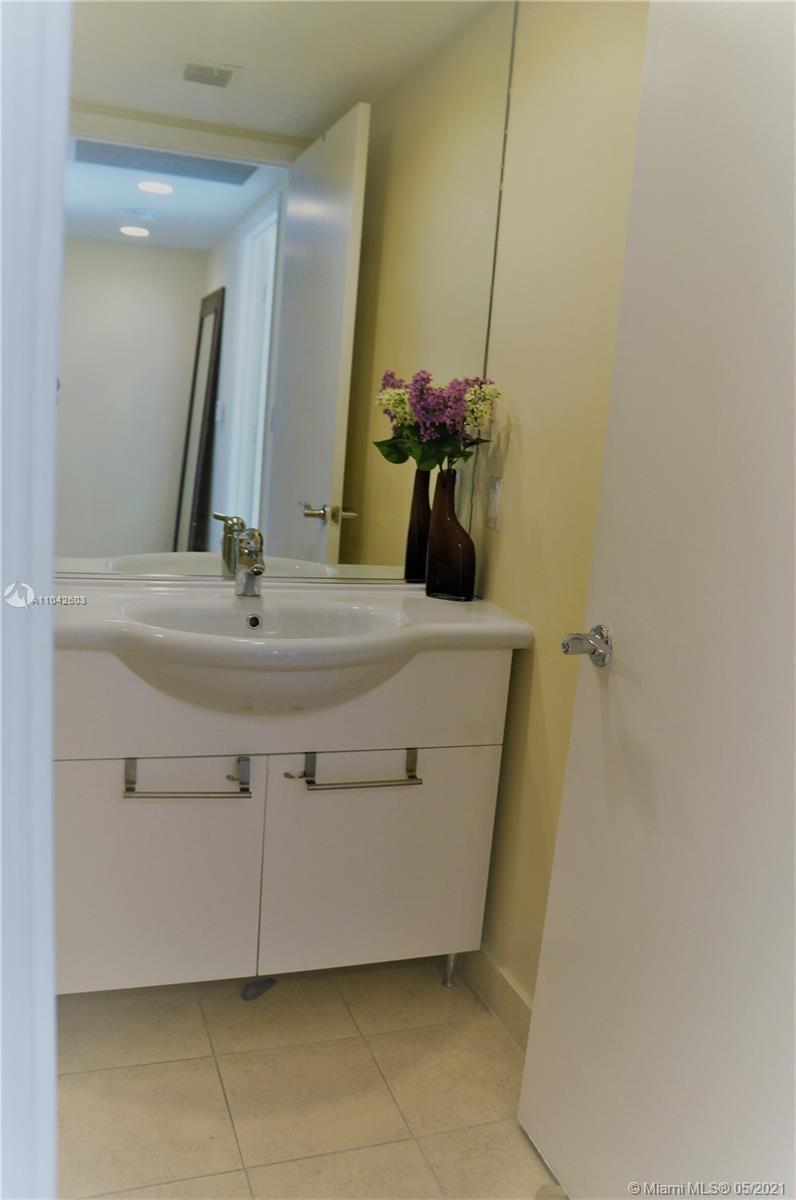 See details 1010 2 / 2 1782 sq. ft. $ 2021-05-14 0 Photo