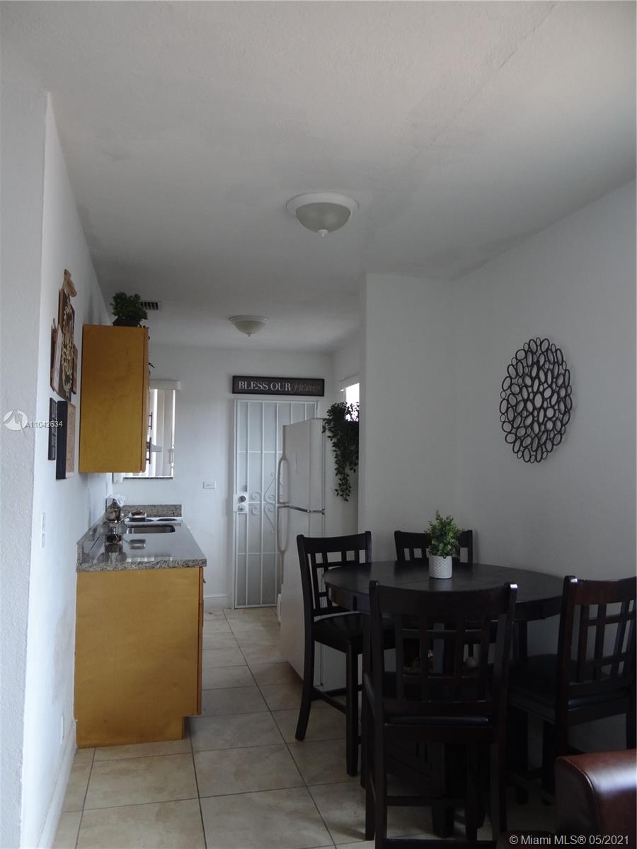 See details / 1897 sq. ft. $ 2021-05-14 0 Photo