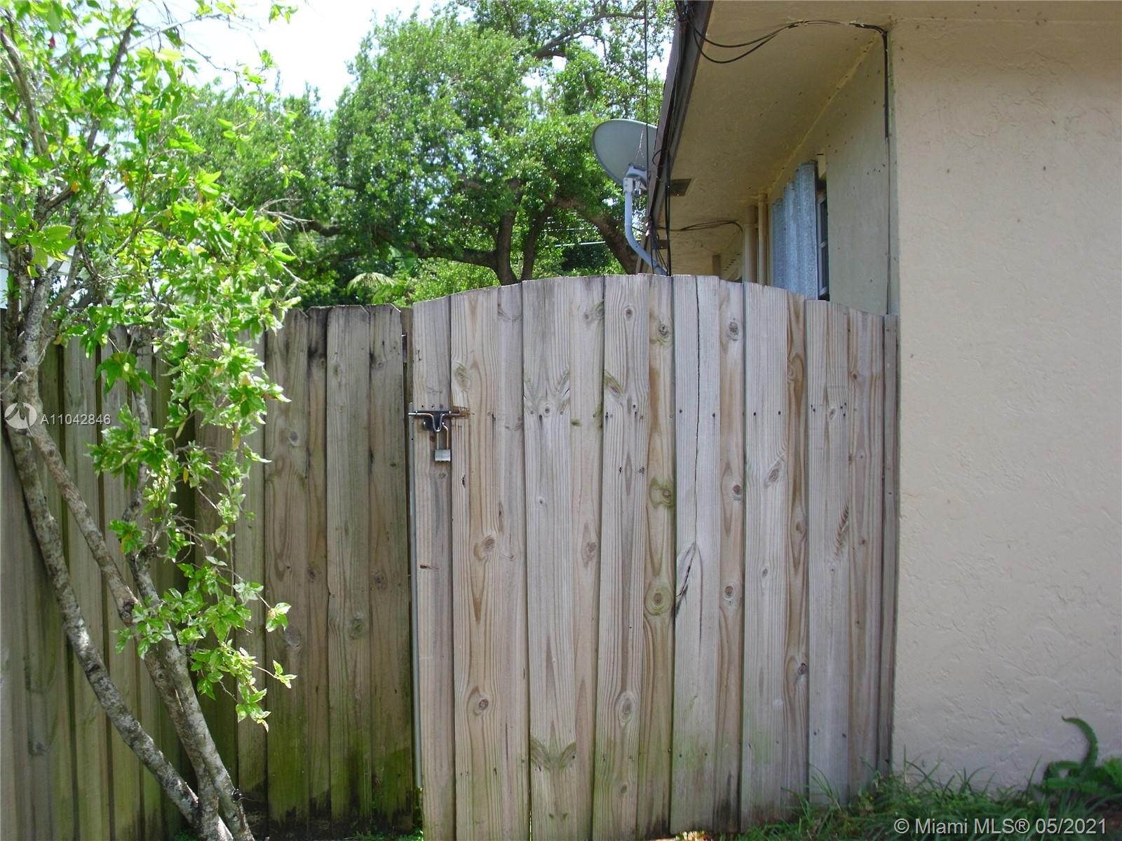 See details / 2467 sq. ft. $ 2021-06-04 0 Photo