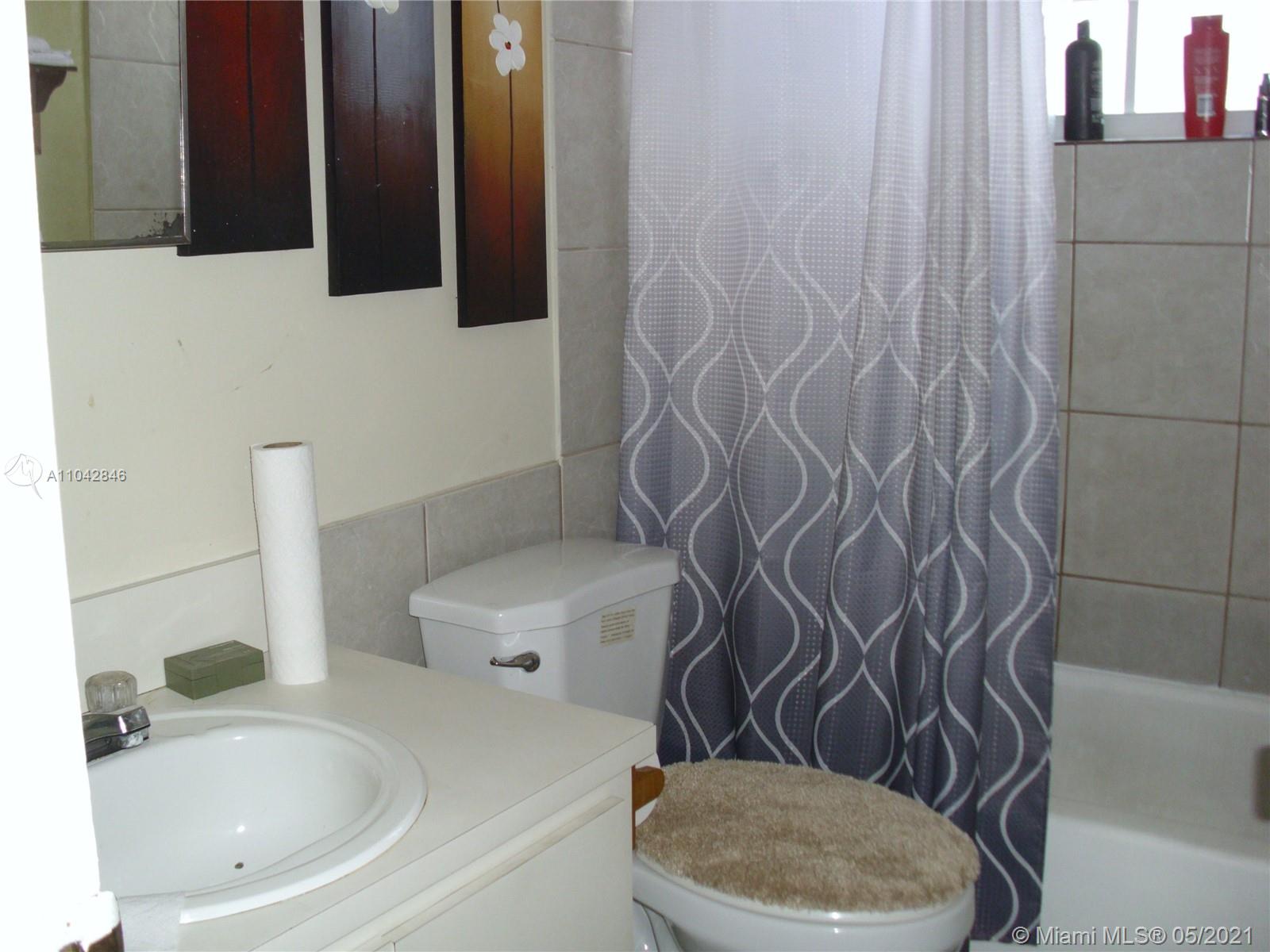 See details / 2467 sq. ft. $ 2021-06-04 0 Photo