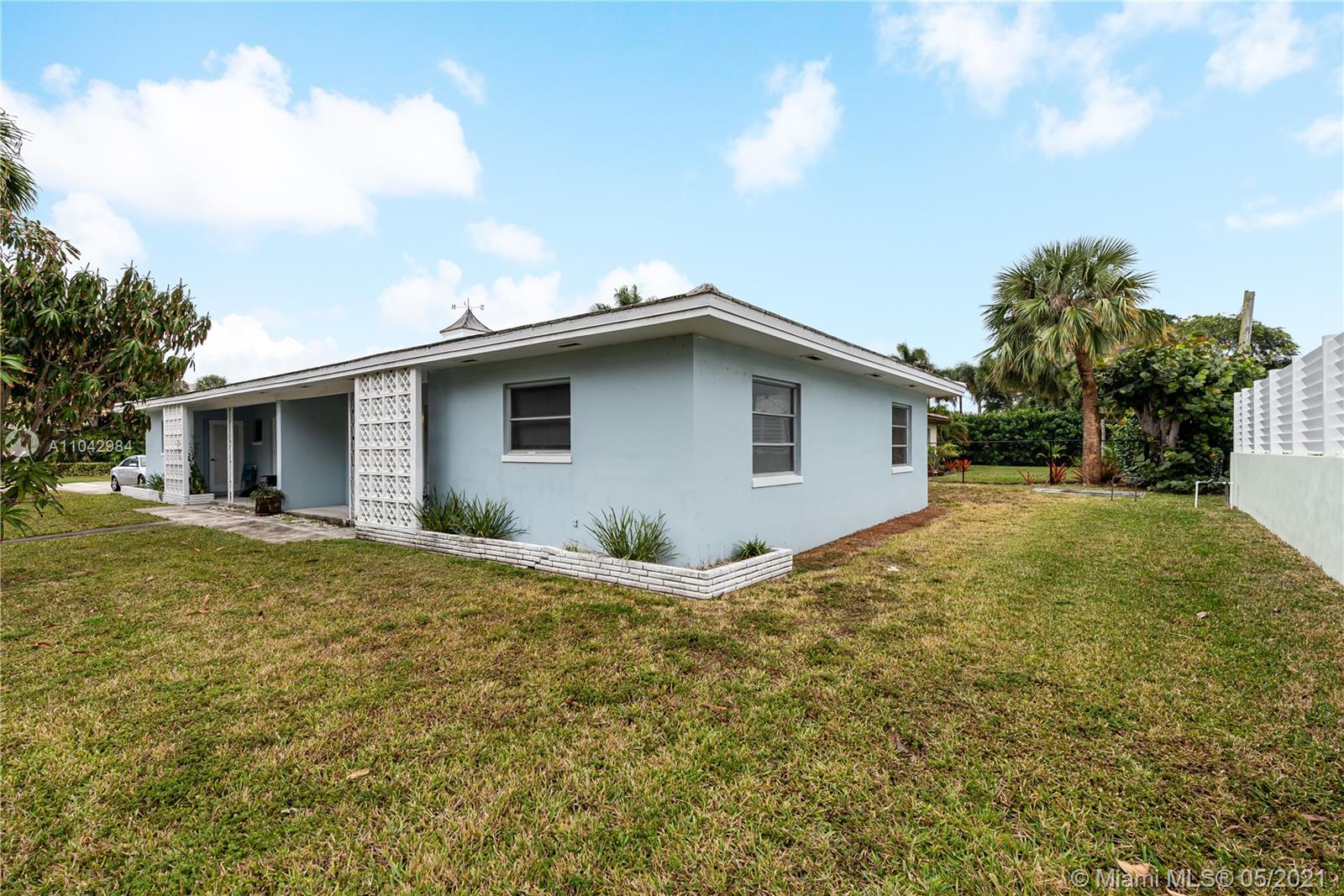 See details / 1952 sq. ft. $ 2021-05-16 0 Photo