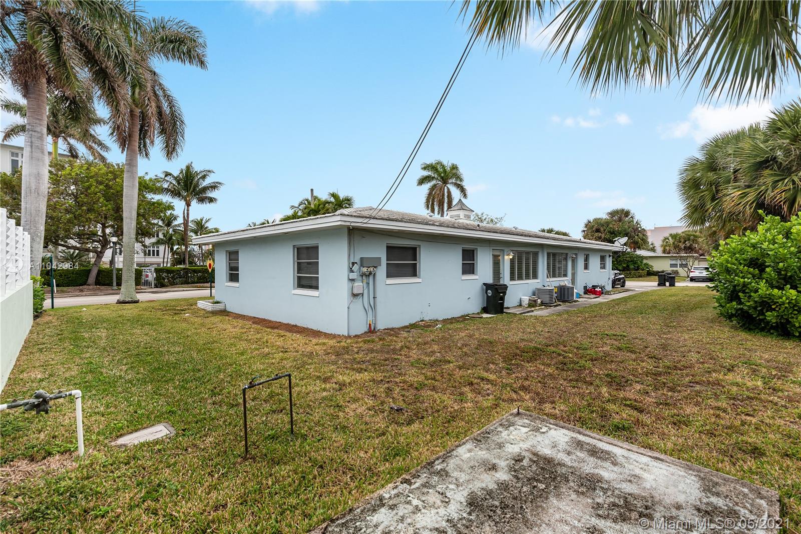 See details / 1952 sq. ft. $ 2021-05-16 0 Photo