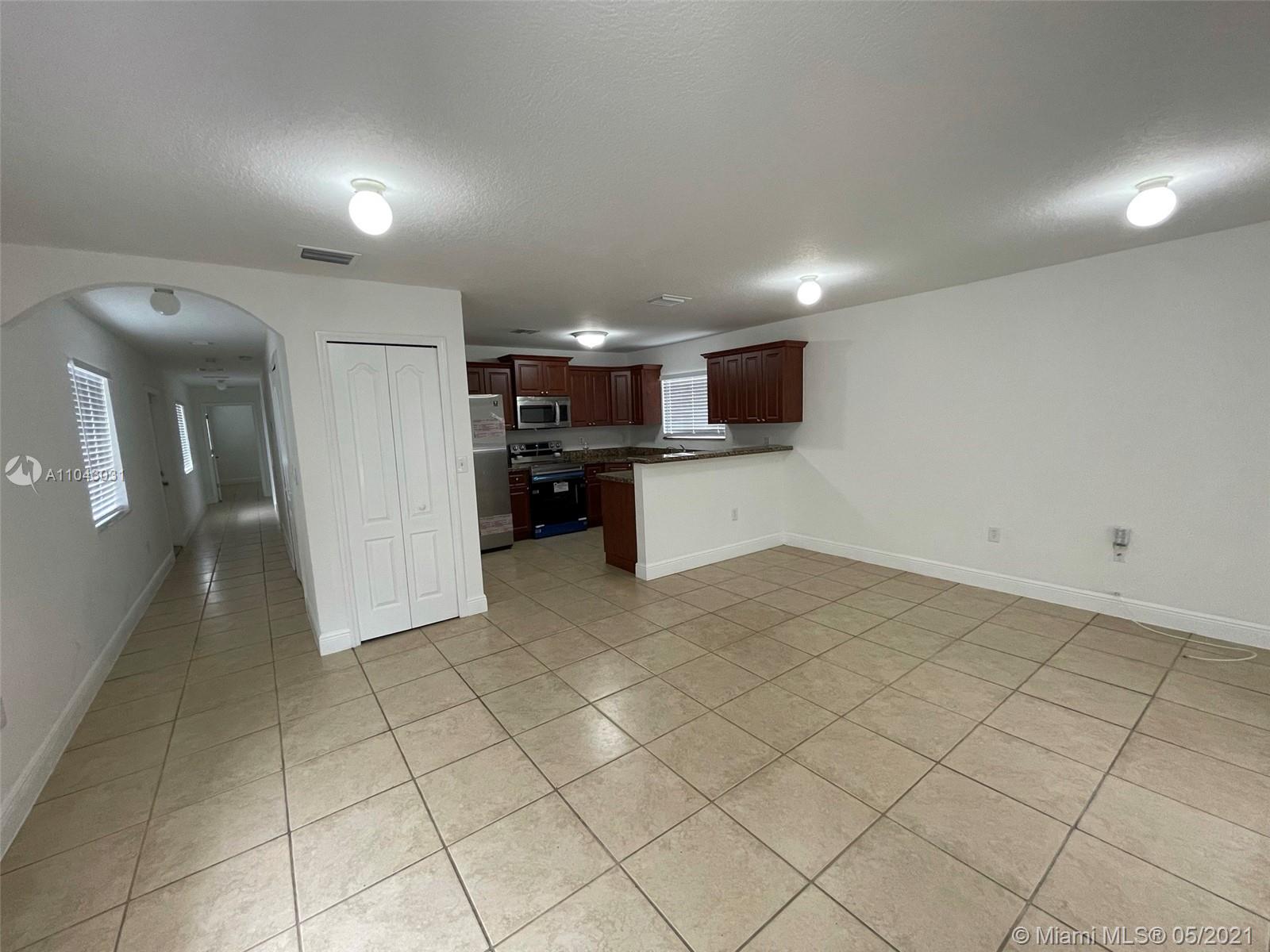 See details / 1400 sq. ft. $ 2021-05-16 0 Photo