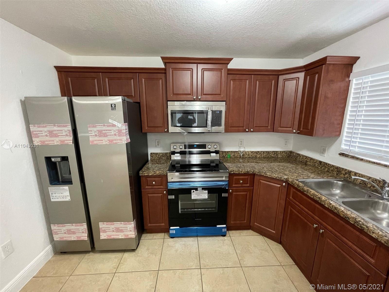 See details / 1400 sq. ft. $ 2021-05-16 0 Photo