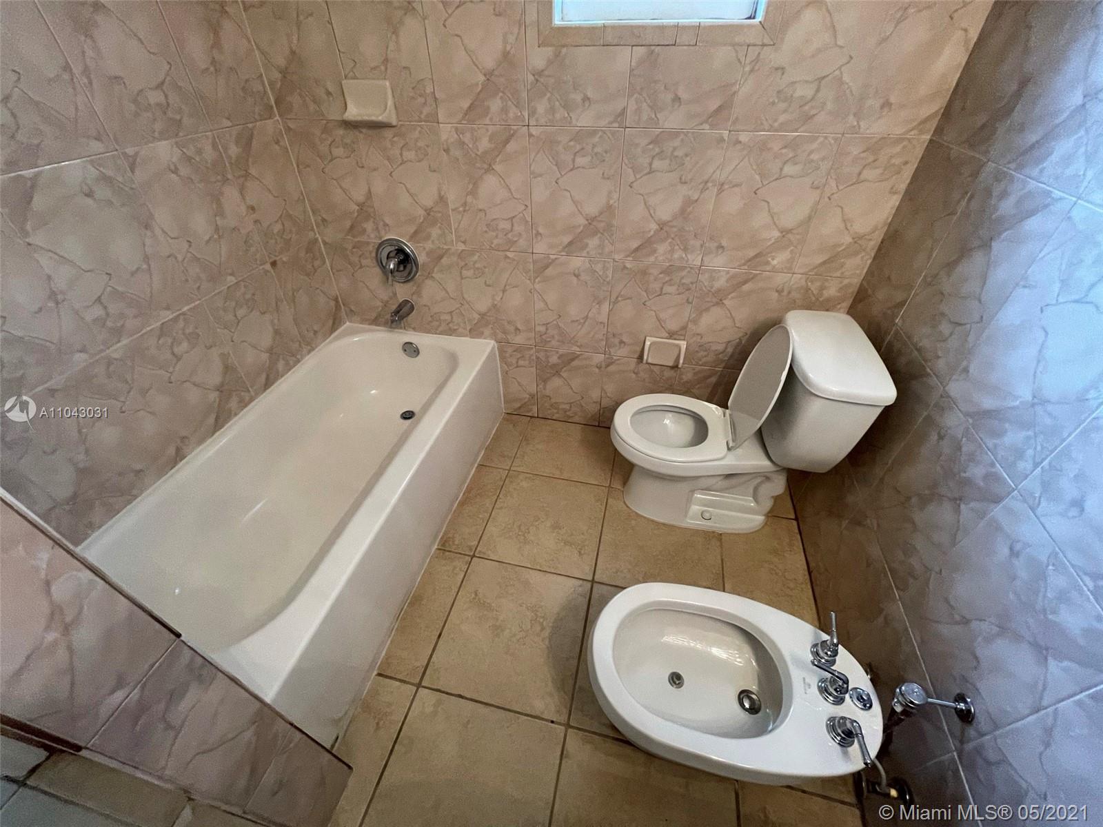See details / 1400 sq. ft. $ 2021-05-16 0 Photo