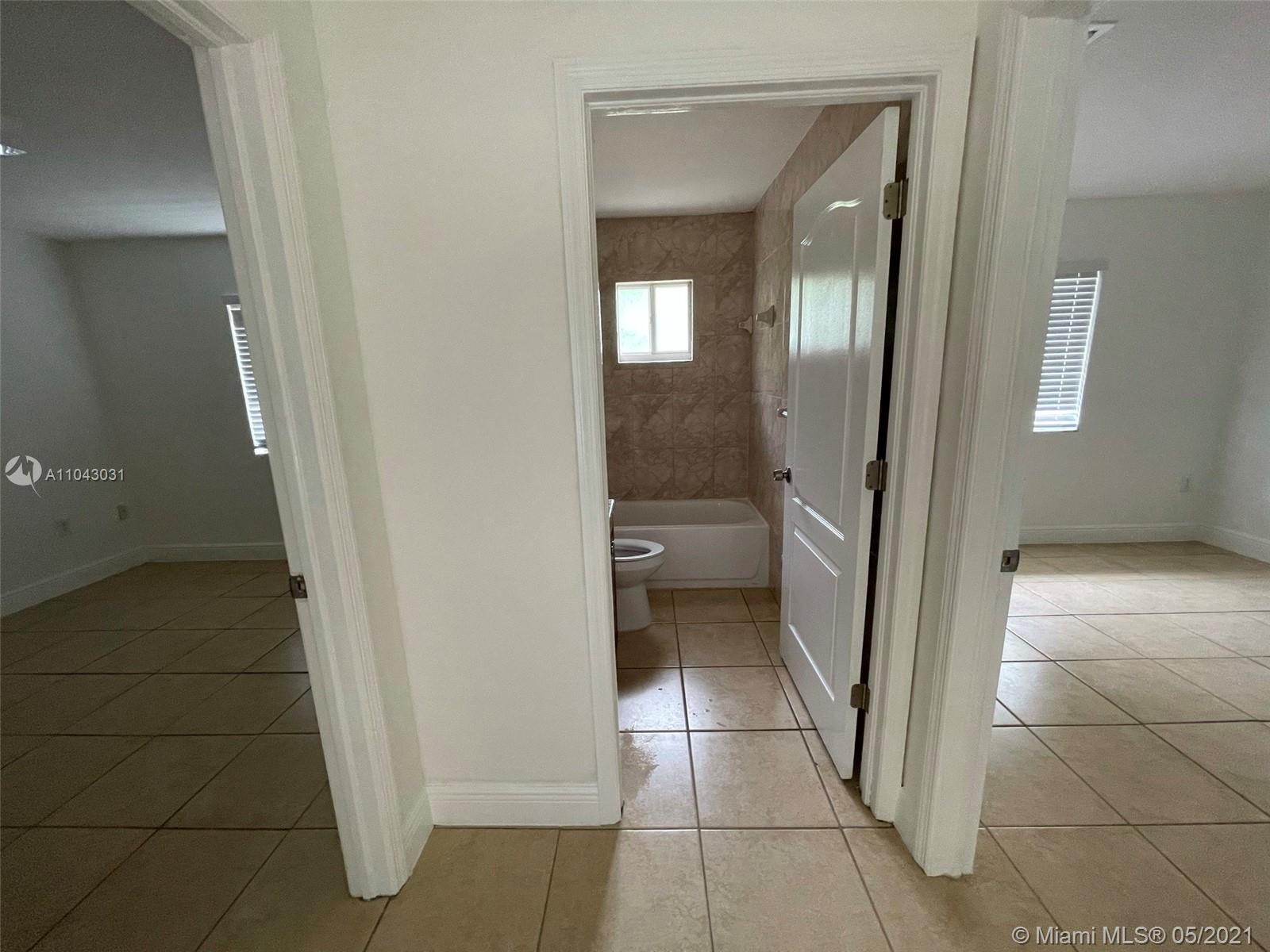 See details / 1400 sq. ft. $ 2021-05-16 0 Photo