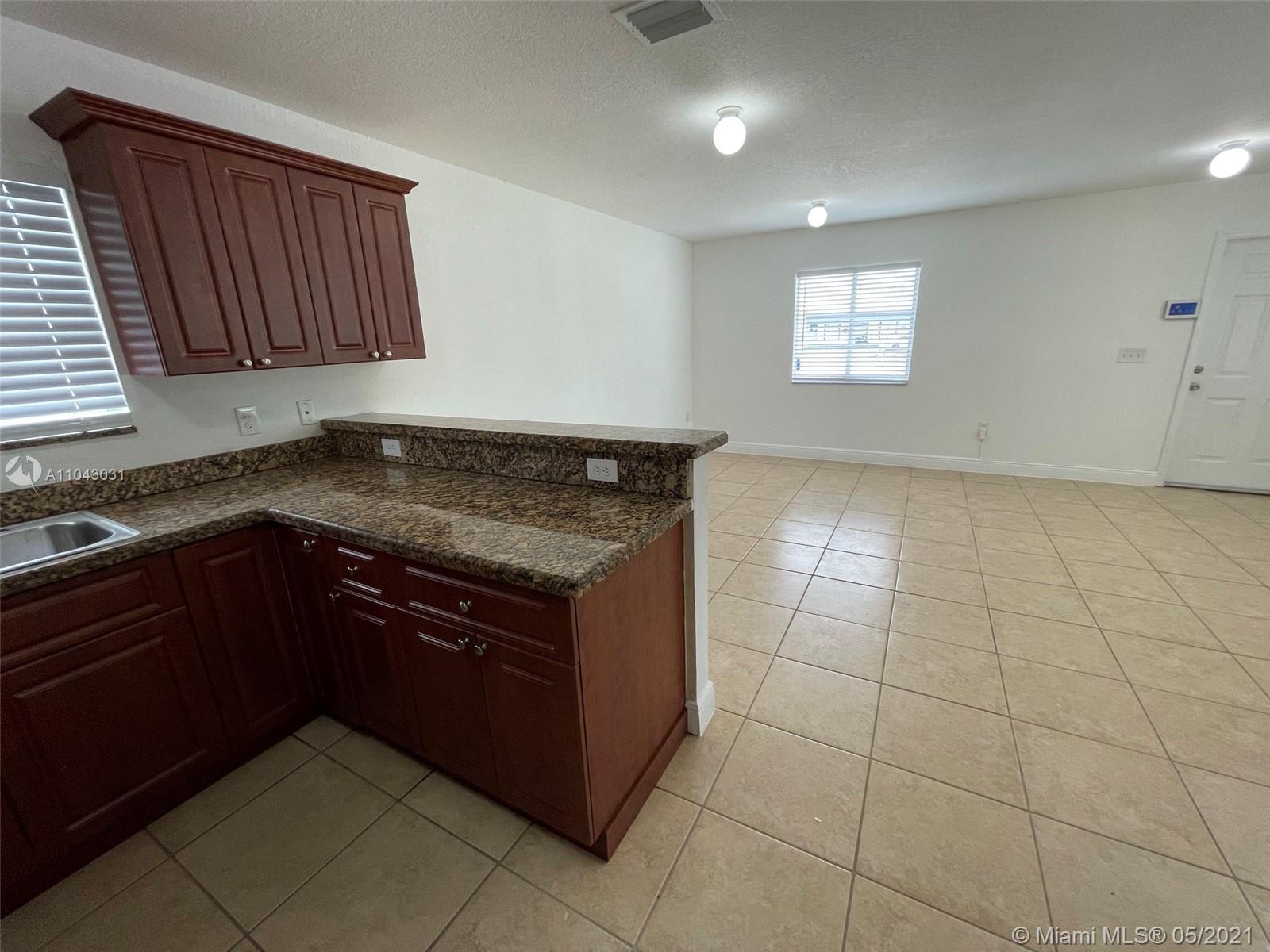See details / 1400 sq. ft. $ 2021-05-16 0 Photo