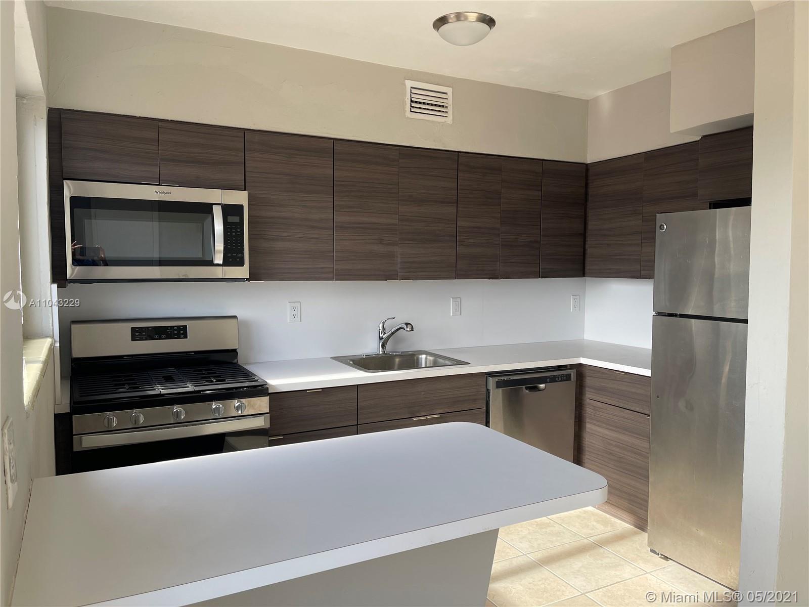 See details / 4492 sq. ft. $ 2021-05-17 0 Photo