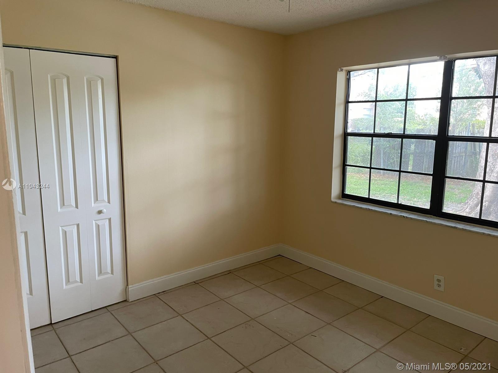 See details / 3844 sq. ft. $ 2021-05-17 0 Photo