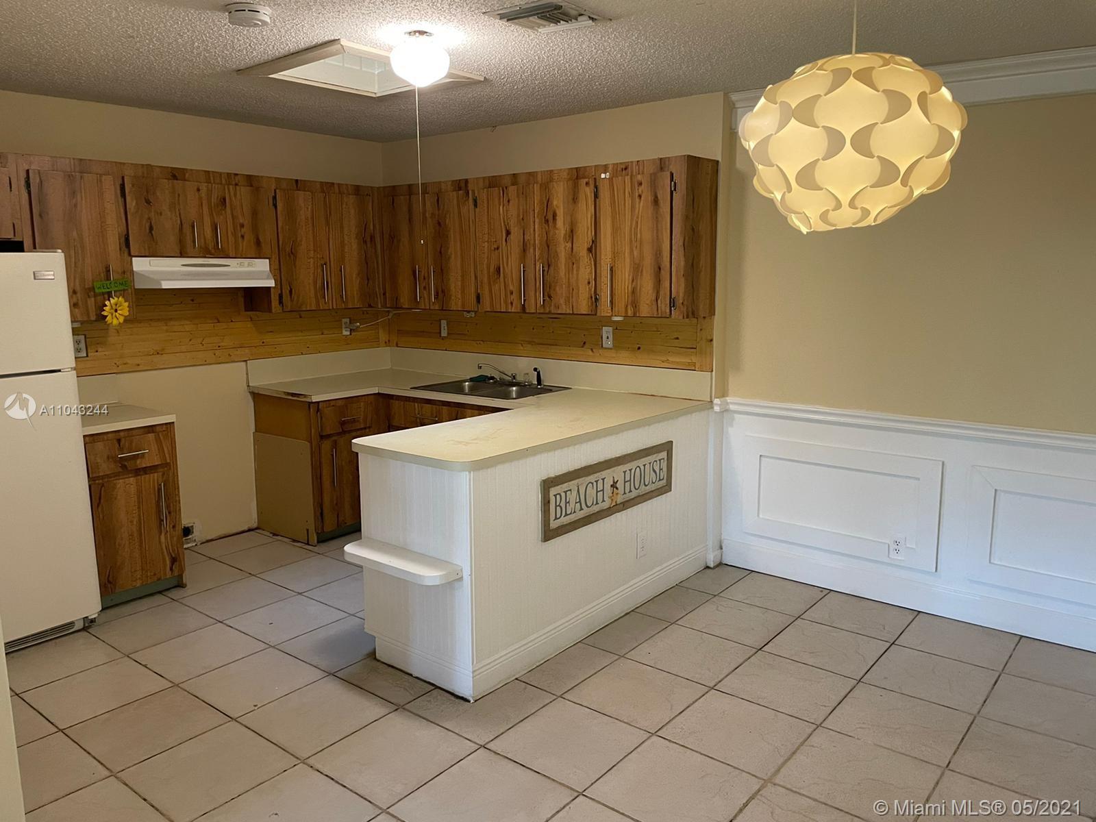 See details / 3844 sq. ft. $ 2021-05-17 0 Photo