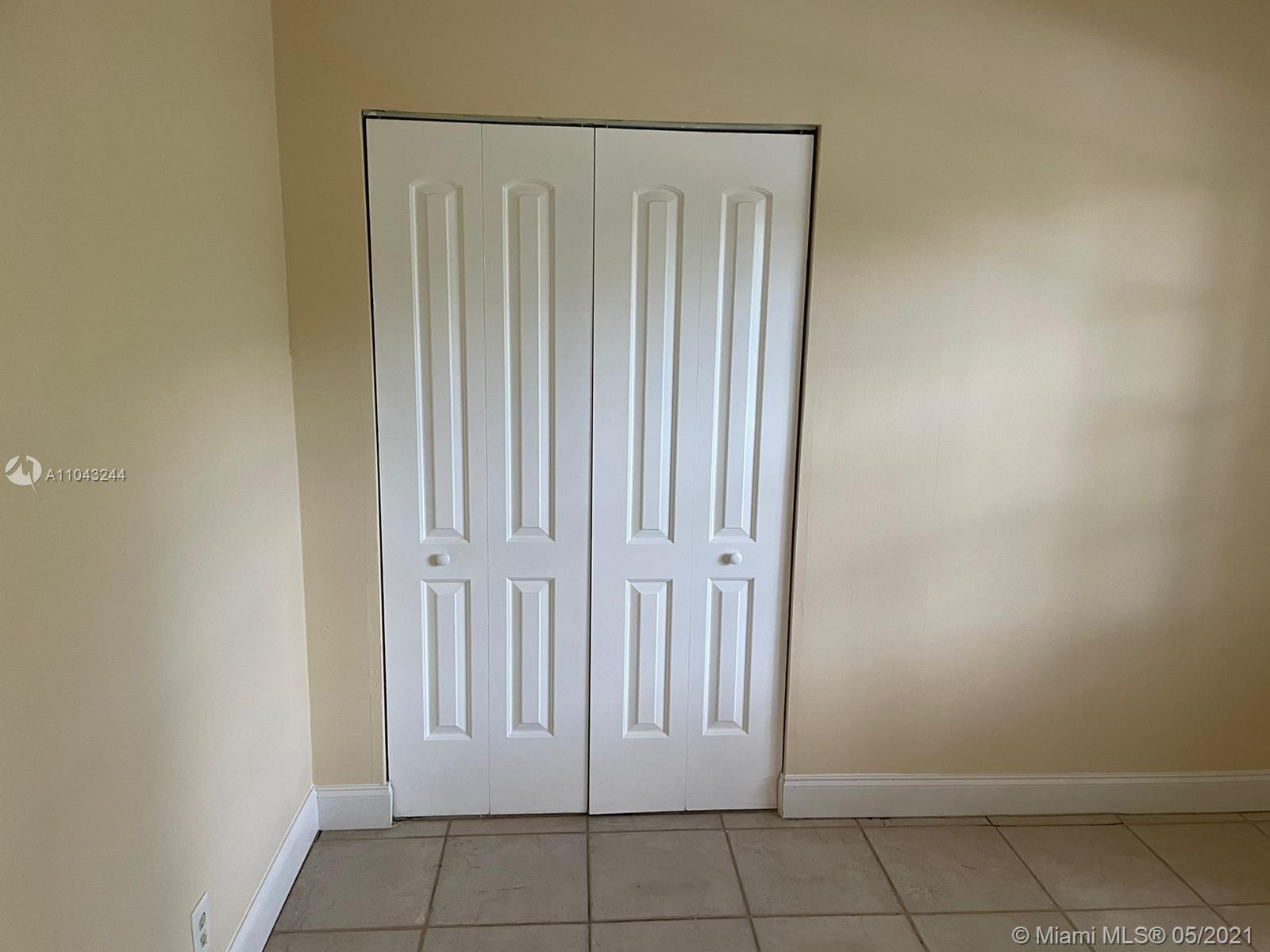 See details / 3844 sq. ft. $ 2021-05-17 0 Photo