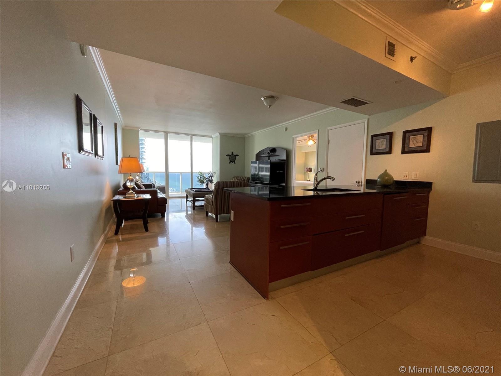 Ver detalles 3710 2 / 2 1337 sq. ft. $ 2021-05-17 0 foto