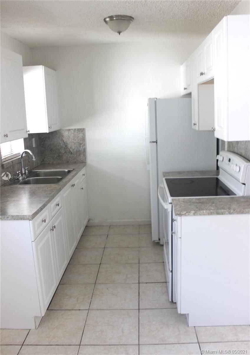 See details / 1560 sq. ft. $ 2021-05-17 0 Photo