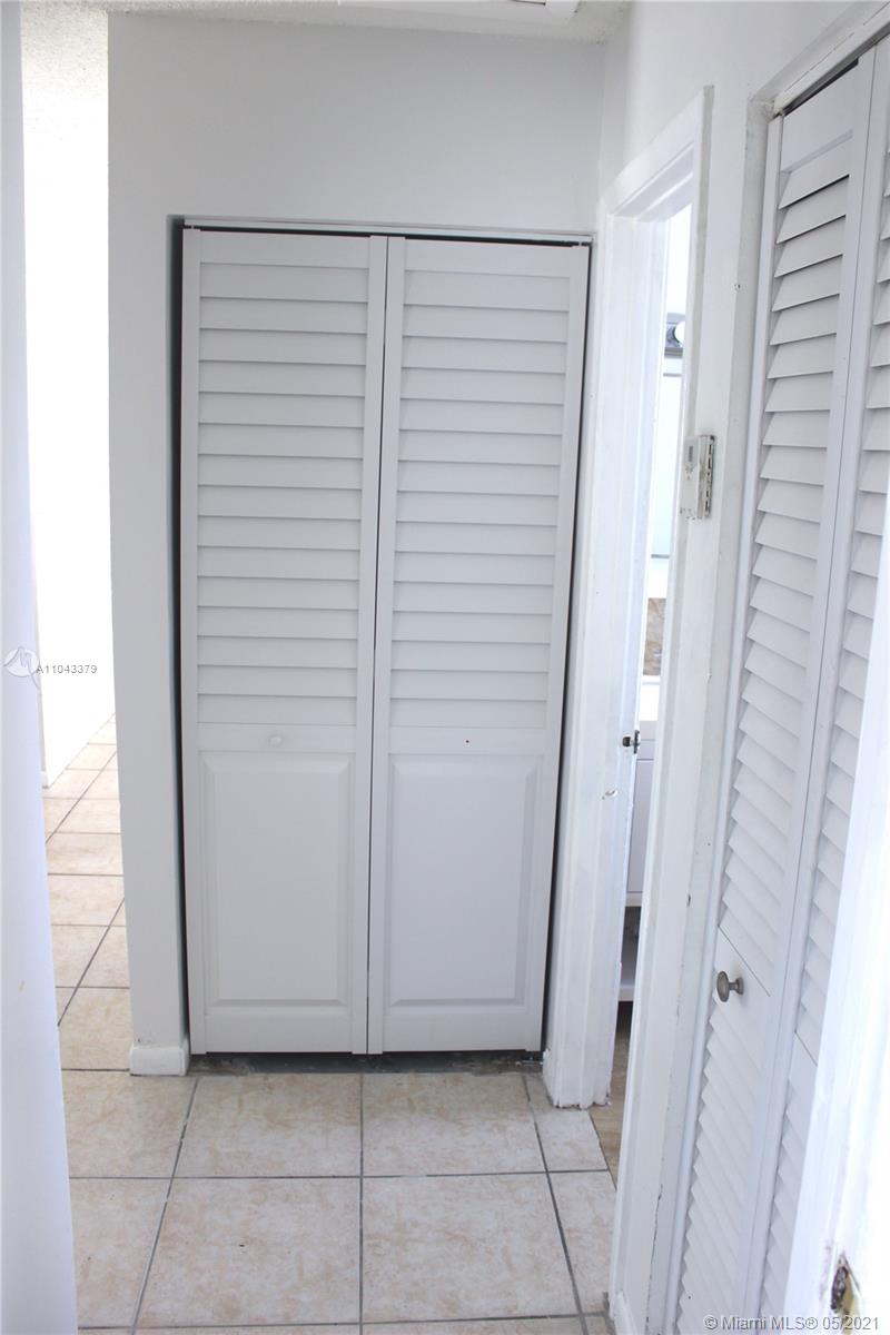 See details / 1560 sq. ft. $ 2021-05-17 0 Photo