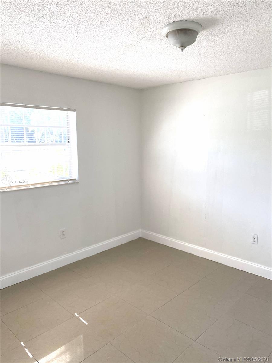 See details / 1560 sq. ft. $ 2021-05-17 0 Photo