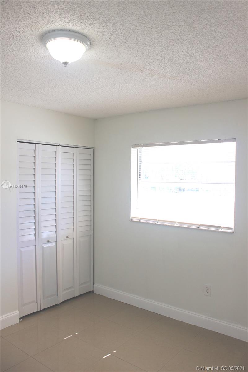 See details / 1560 sq. ft. $ 2021-05-17 0 Photo