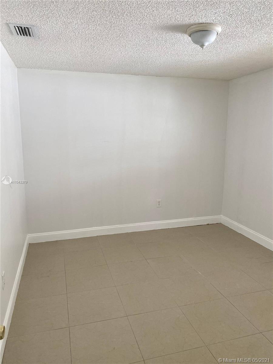 See details / 1560 sq. ft. $ 2021-05-17 0 Photo