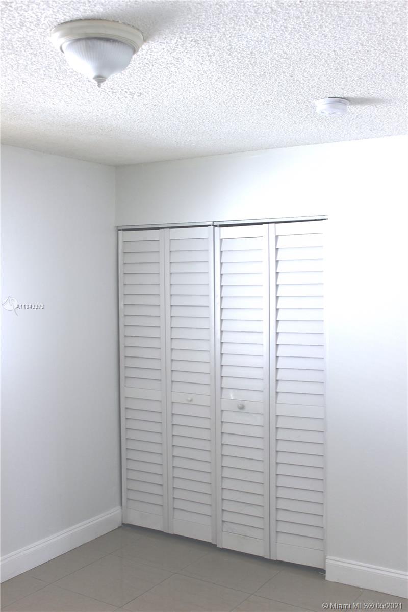 See details / 1560 sq. ft. $ 2021-05-17 0 Photo