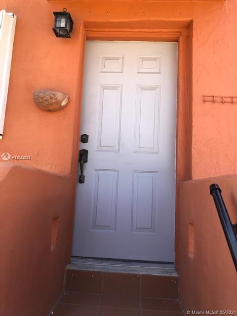 See details / 1952 sq. ft. $ 2021-05-17 0 Photo