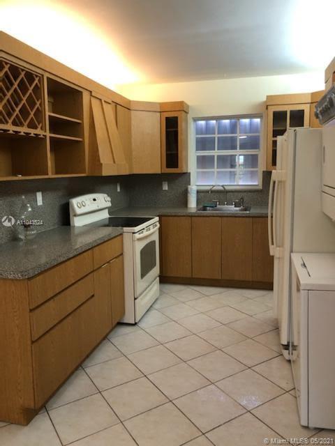 See details / 1952 sq. ft. $ 2021-05-17 0 Photo