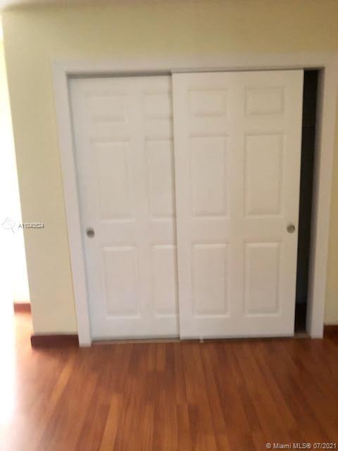 See details / 1952 sq. ft. $ 2021-05-17 0 Photo