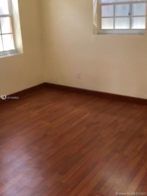 See details / 1952 sq. ft. $ 2021-05-17 0 Photo