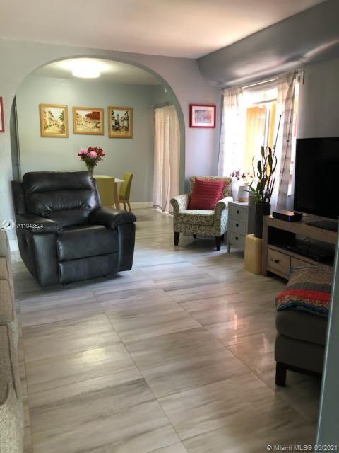 See details / 1952 sq. ft. $ 2021-05-17 0 Photo