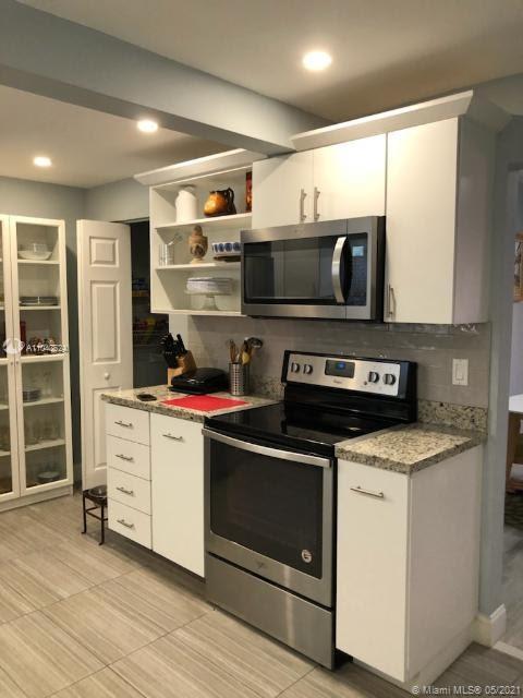 See details / 1952 sq. ft. $ 2021-05-17 0 Photo