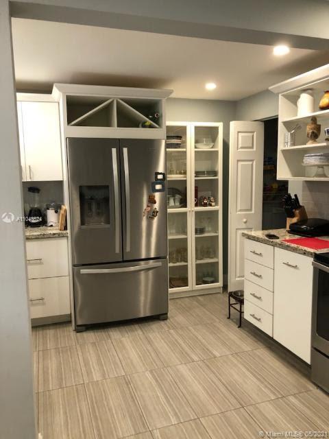 See details / 1952 sq. ft. $ 2021-05-17 0 Photo