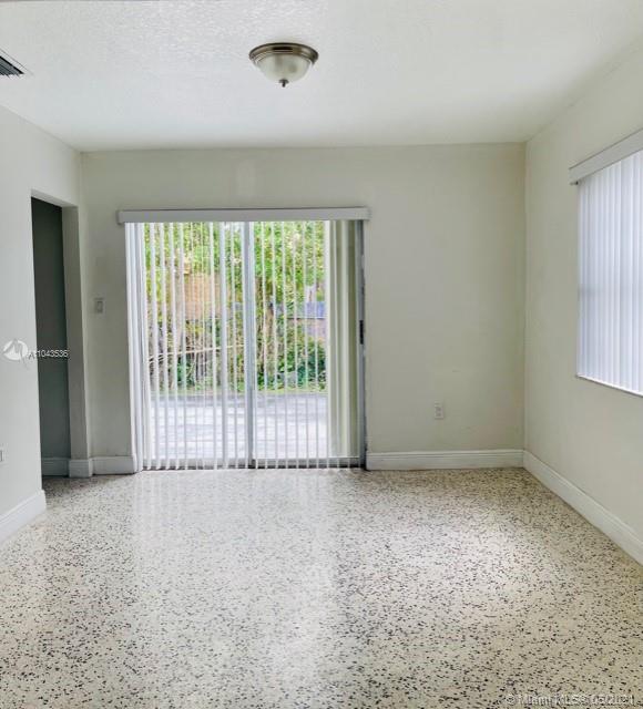 See details / 2349 sq. ft. $ 2021-05-17 0 Photo
