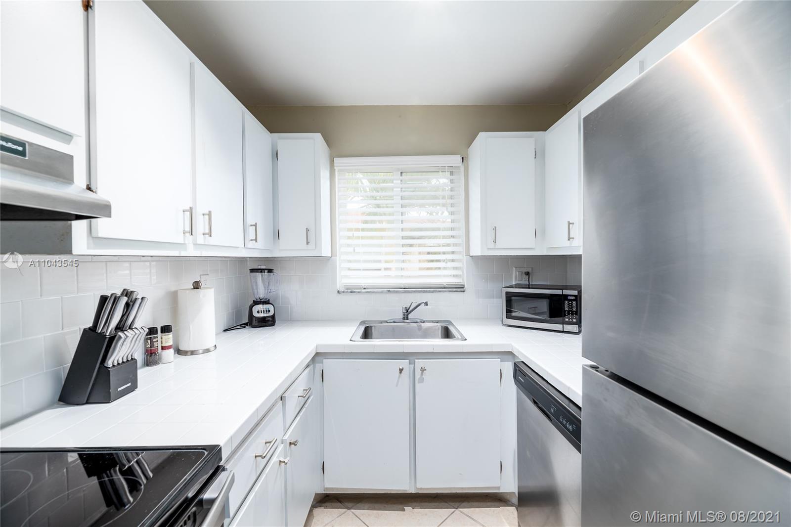 See details / 2377 sq. ft. $ 2021-05-17 0 Photo