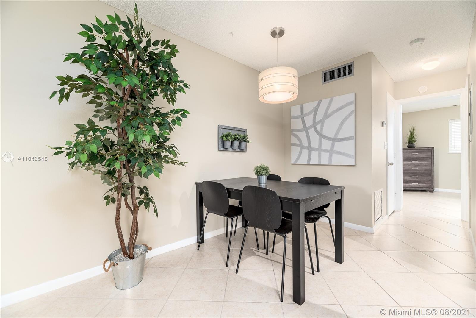 See details / 2377 sq. ft. $ 2021-05-17 0 Photo