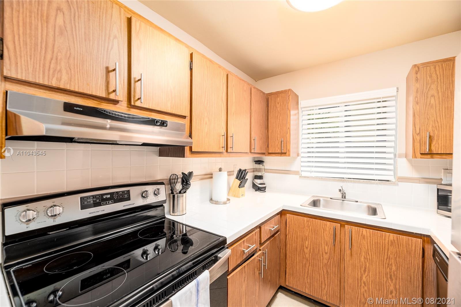 See details / 2377 sq. ft. $ 2021-05-17 0 Photo