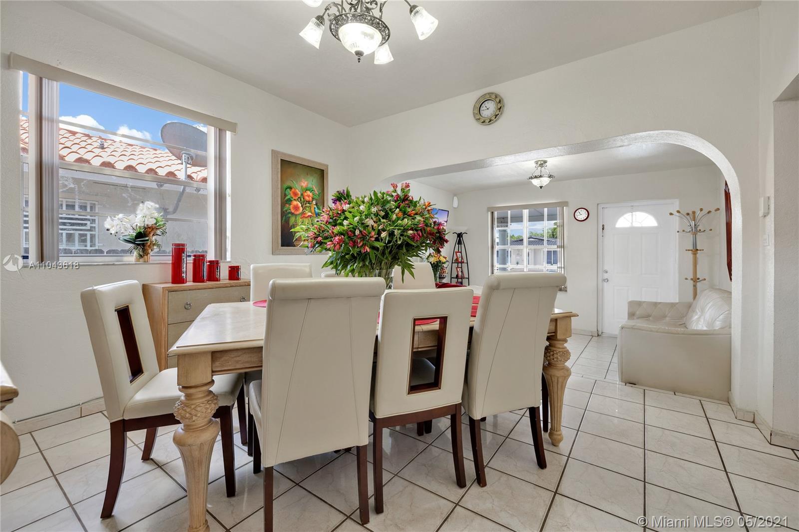 See details / 2193 sq. ft. $ 2021-05-17 0 Photo