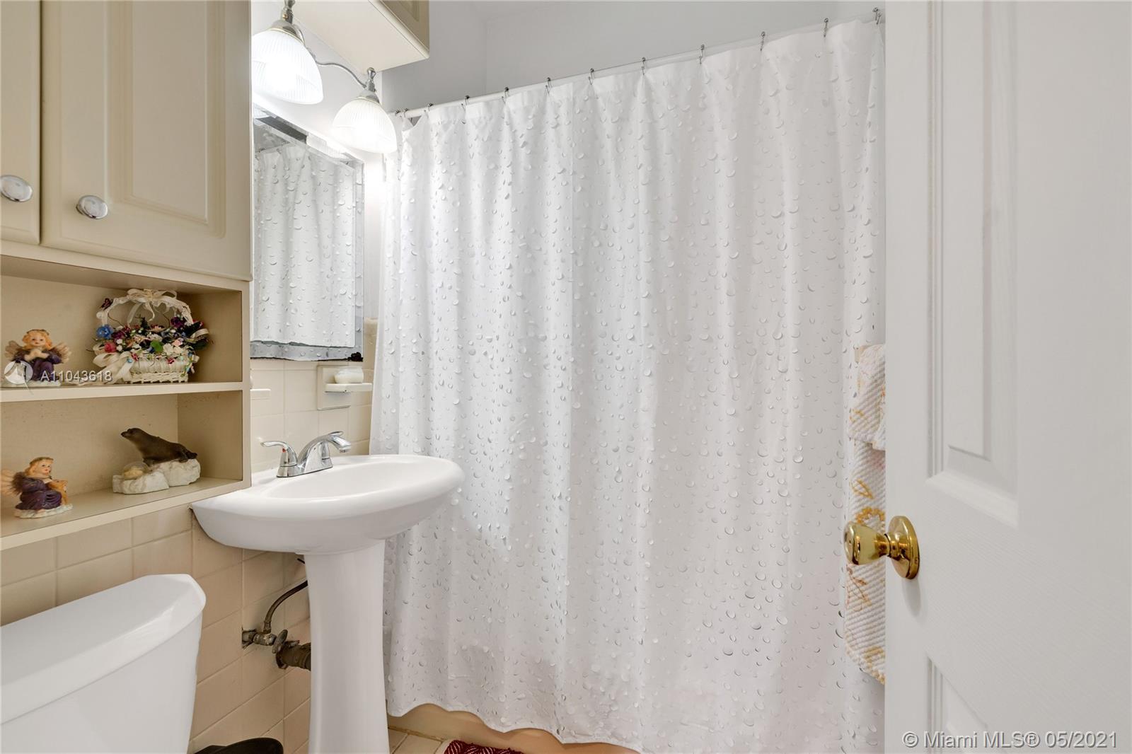 See details / 2193 sq. ft. $ 2021-05-17 0 Photo