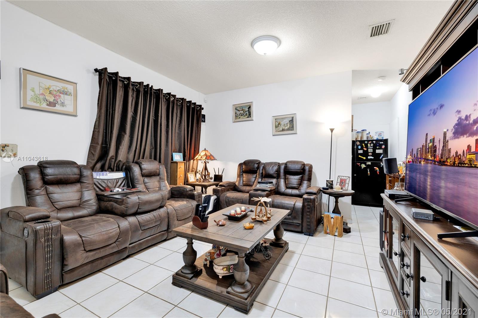 See details / 2193 sq. ft. $ 2021-05-17 0 Photo