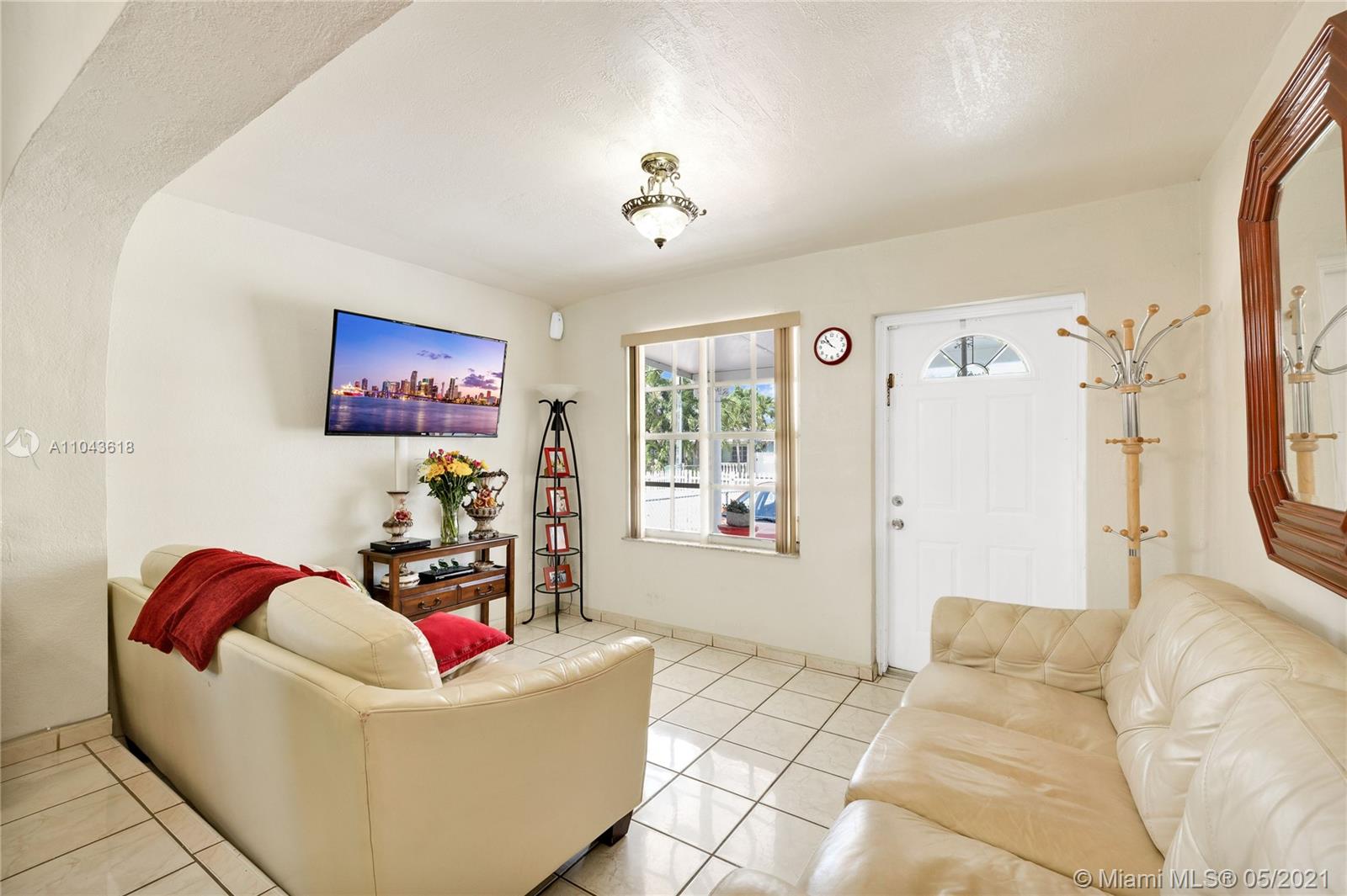 See details / 2193 sq. ft. $ 2021-05-17 0 Photo