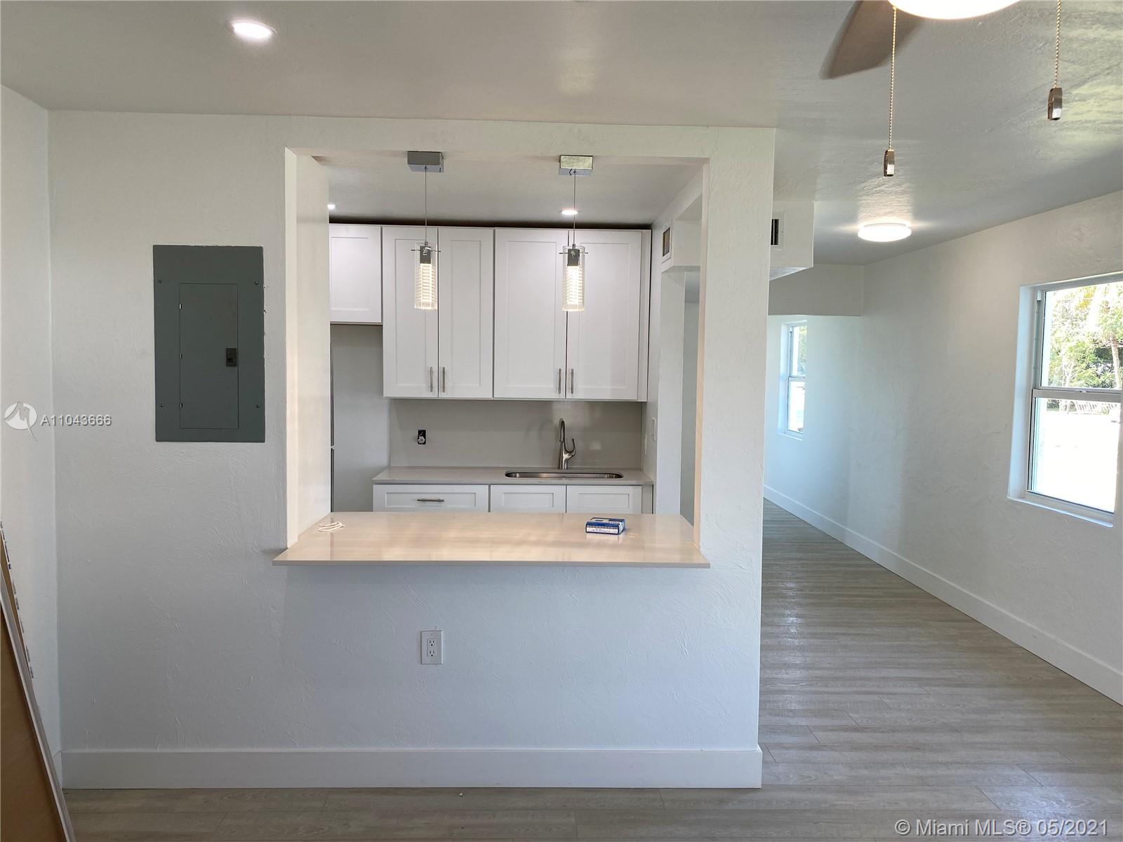 See details / 1452 sq. ft. $ 2021-05-17 0 Photo