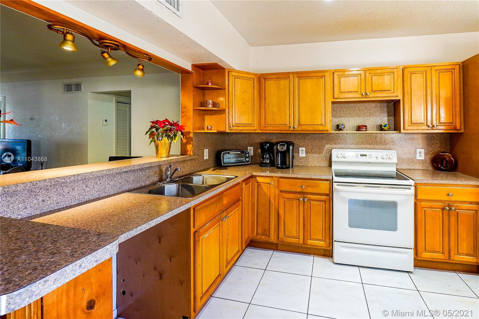 See details / 2655 sq. ft. $ 2021-05-18 0 Photo