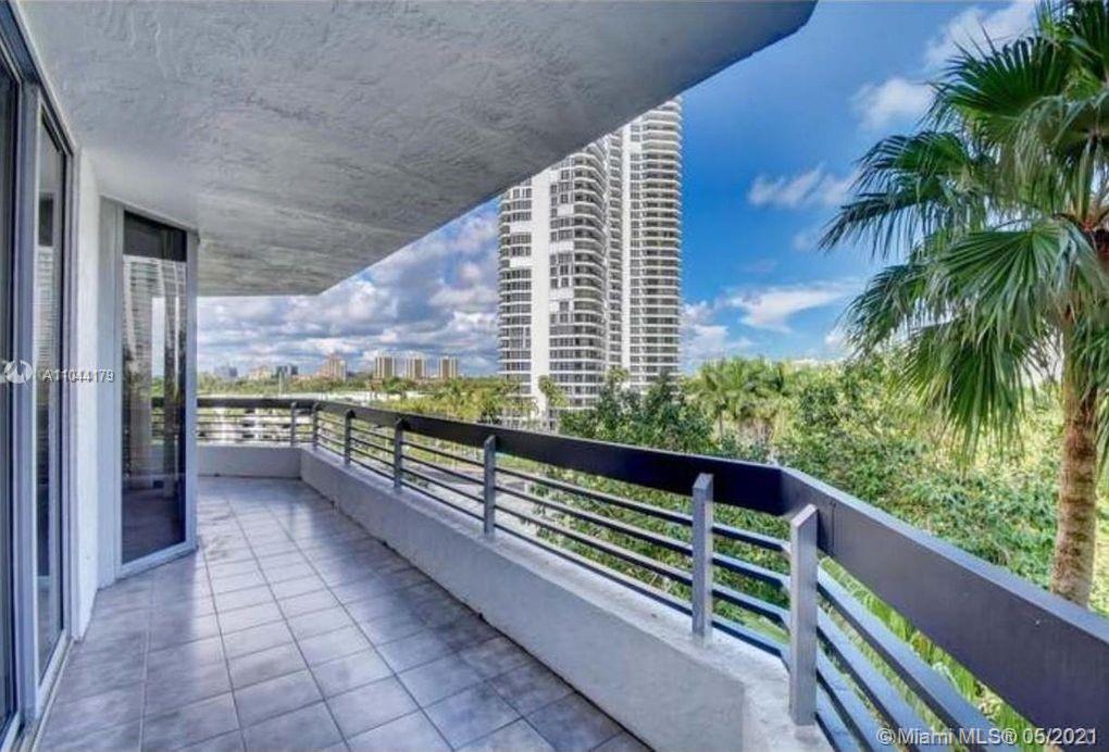 Photo of 3600 Mystic Pointe Dr #507, Aventura, Florida, 33180 -