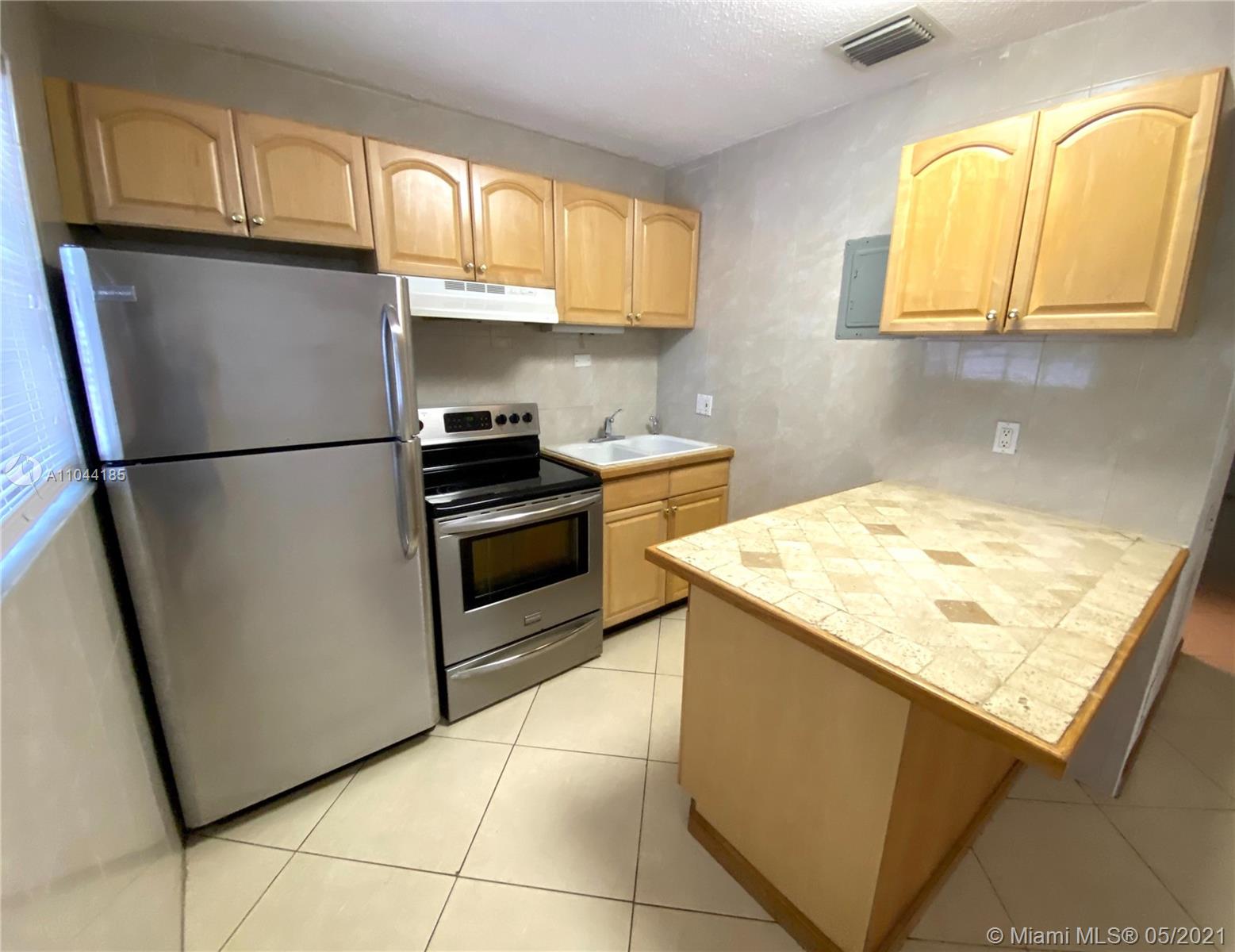 See details / 2636 sq. ft. $ 2021-05-18 0 Photo