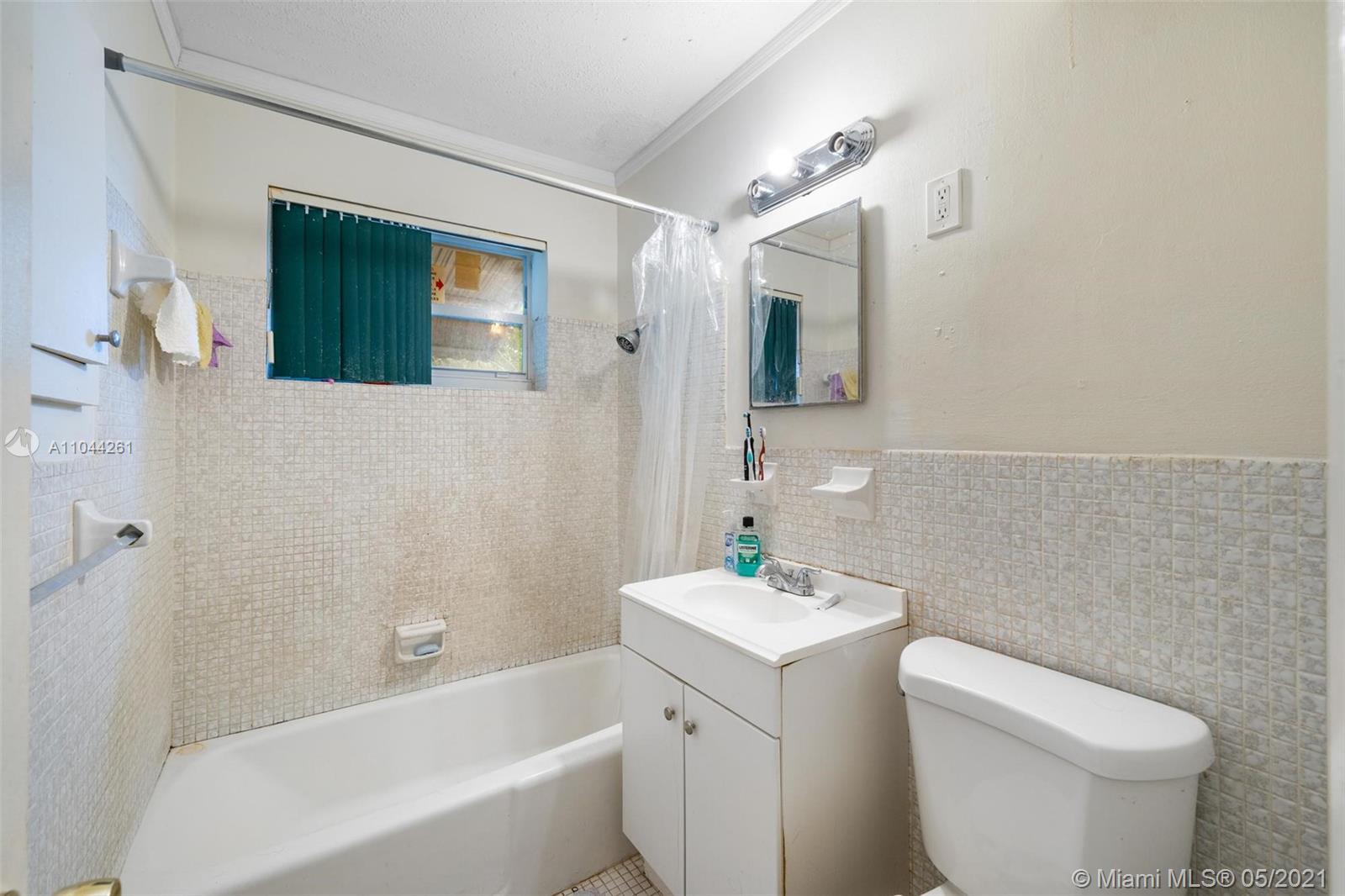 See details / 1704 sq. ft. $ 2021-05-18 0 Photo