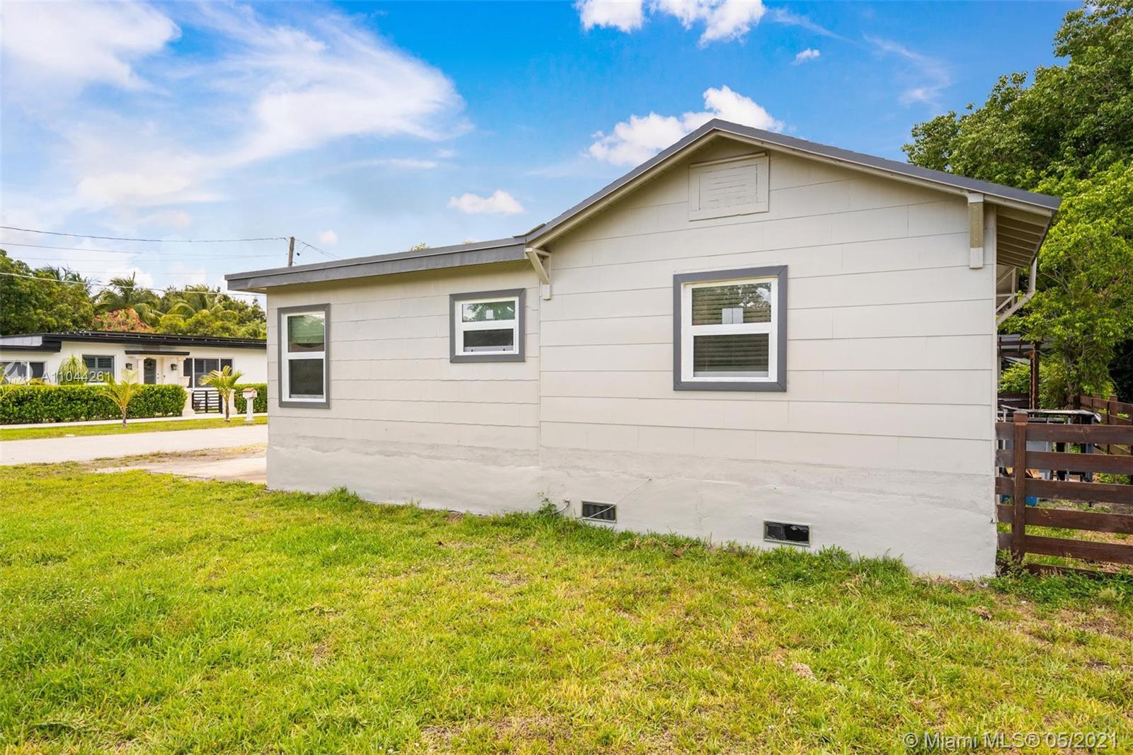See details / 1704 sq. ft. $ 2021-05-18 0 Photo