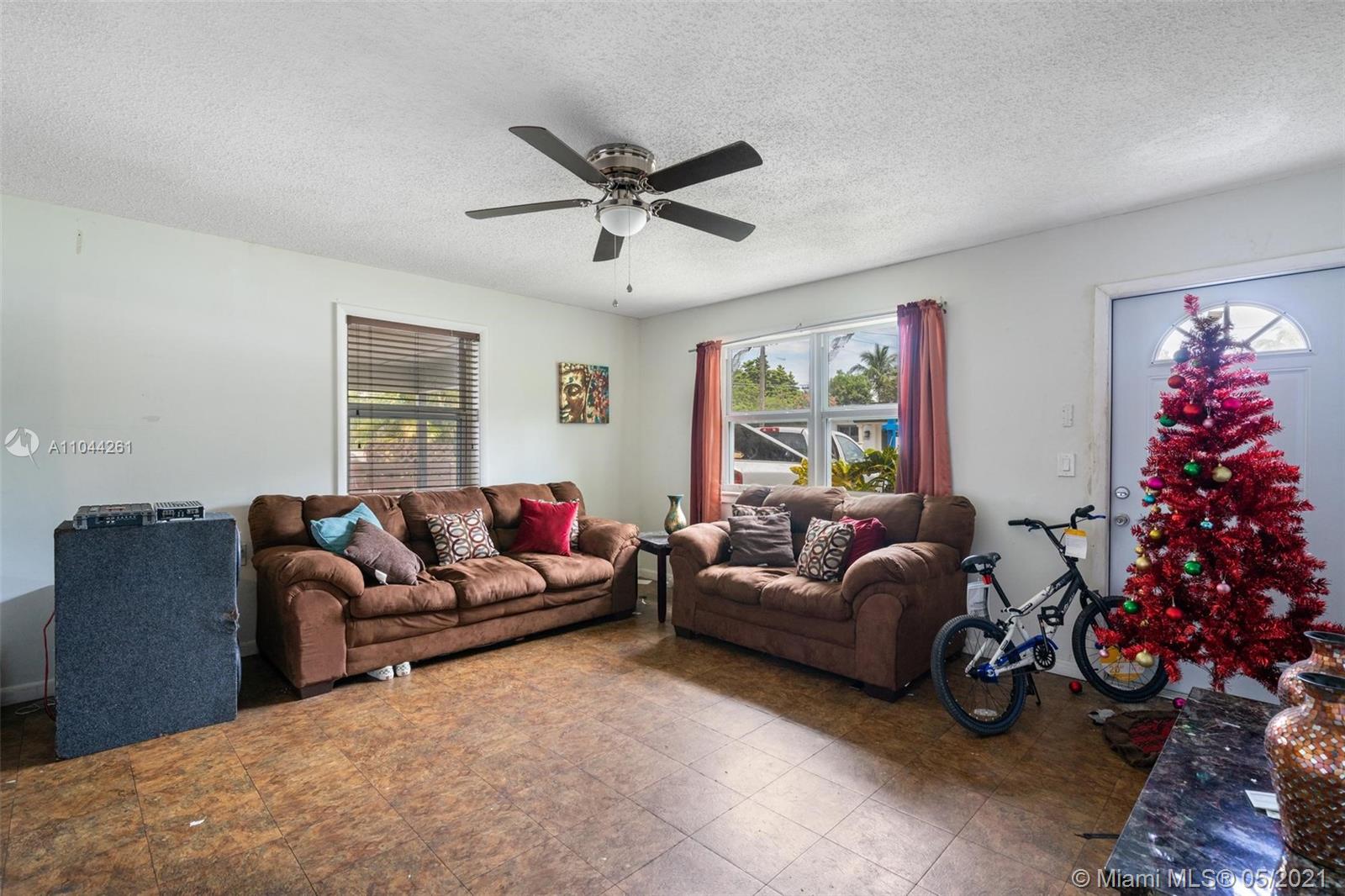 See details / 1704 sq. ft. $ 2021-05-18 0 Photo